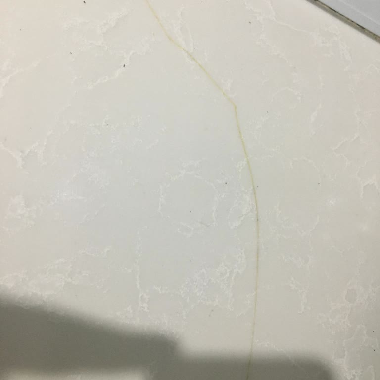 Mermerde Çatlak Ve Su Sızıntısı Sorunu