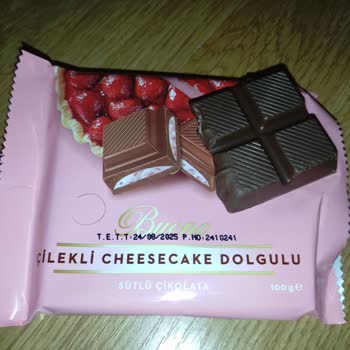 Çikolata İçinden Çıkan Kıl Şoku