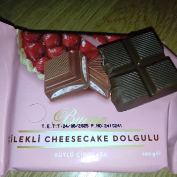 Çikolata İçinden Çıkan Kıl Şoku