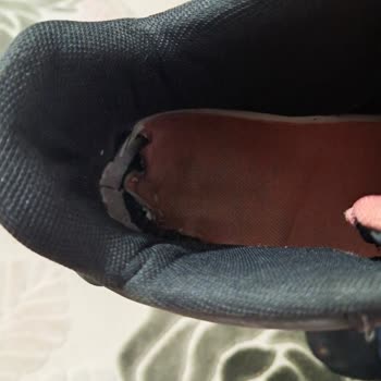 FLO Mağazasından Aldığım Ayakkabılarda Sürekli Kalite Sorunu