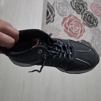 FLO Mağazasından Aldığım Ayakkabılarda Sürekli Kalite Sorunu