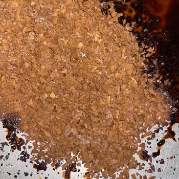 Nescafe Gold'da Şok Edici Durum: Örümcek Ağı Ve Kurtlanma!