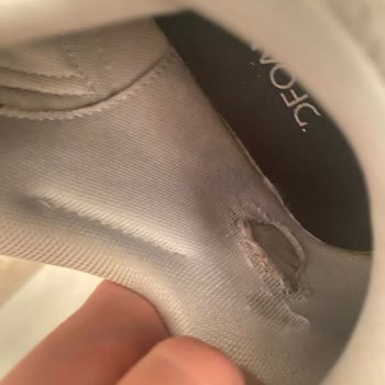 Adidas Ayakkabılarının Kalitesizliği Ve Hızlı Aşınması