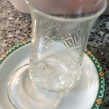 Patlayan Bardak Tehlikesi