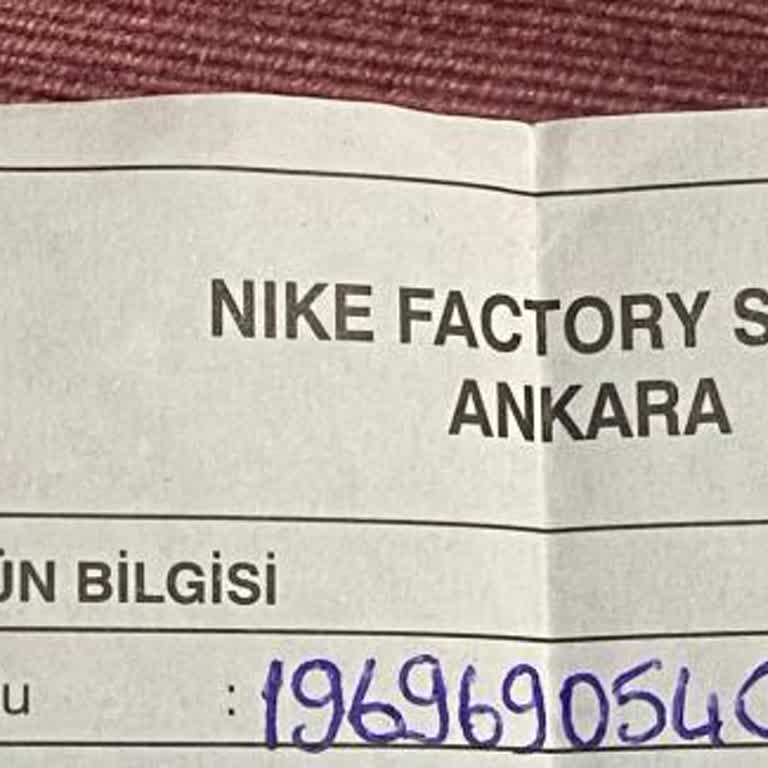 Nike Mağazasında İletişim Sorunu