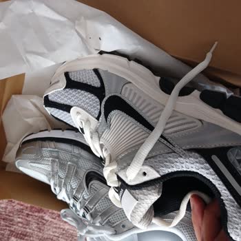 SuperStep Yanlış Ürün Gönderimi: Nike P-6000 Sorunu