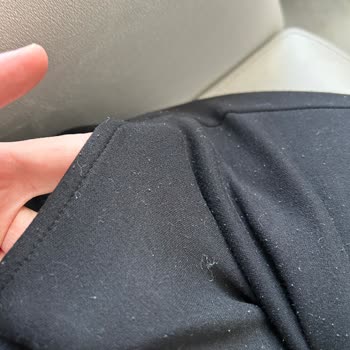 Hızla Eskimeye Yüz Tutan Eşofman Altı