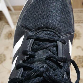 Adidas Ayakkabıda Beklenmedik Kalite Sorunu
