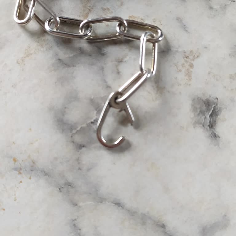 Pandora Bileklik Sorunu: Ürün Arkasında Durulmuyor