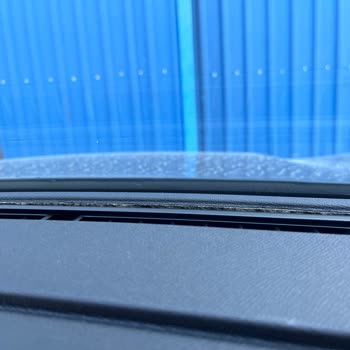 Peugeot 3008'in Ön Konsolunda Şişme Ve Kalkma Sorunu
