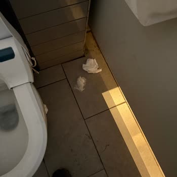 Denied Restroom Access and Rude Customer Service at Shell Stations