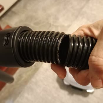 Profilo Süpürge Hortumu Yırtıldı: Garantili Ürün İçin Çözüm Yok