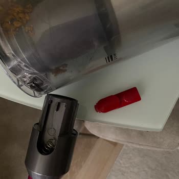 Dyson V10 Süpürge Hortum Sorunu