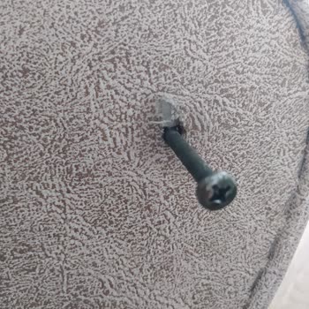 Eksik Delikler Ve Kusurlu Sandalyeler: A101 Siparişimde Hayal Kırıklığı