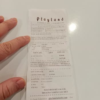 Playland Oyun Salonunda Yüksek Ücret Ve Asık Suratlı Personel