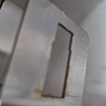 Cam Davlumbazın Plastik Parçası İçin Fahiş Ücret