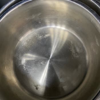 Karaca Çelik Tencereler Paslanıyor