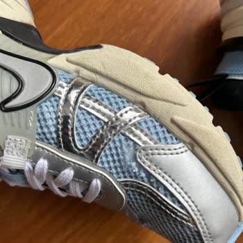 Nike Ayakkabıda Beklenmedik Yırtılma Ve Müşteri Hizmetleri Hayal Kırıklığı