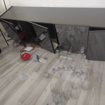 Teslim Edilmeyen Ve Kırılan Mobilyalar