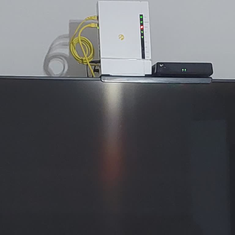 Sürekli Kesilen İnternet Ve TV Hizmeti