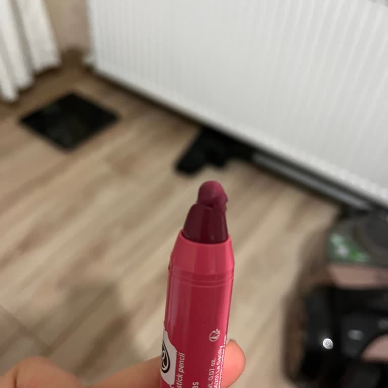 Yves Rocher'den Hayal Kırıklığı: Kırık Ruj Ve Kapanmayan Kapak