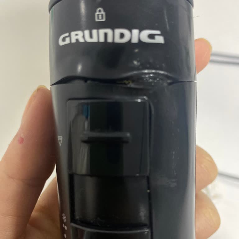 Grundig Saç Şekillendirici Eriyor!