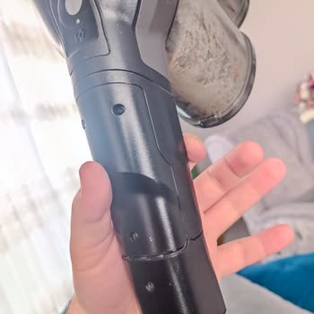 Philips 8000 Series Aqua Plus Vacuum Neck Cracked During Use