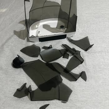 Kcc4325w Model Halı Yıkama Makinesi: Güvenlik Sorunu Ve Parçalanan Temiz Su Aparatı