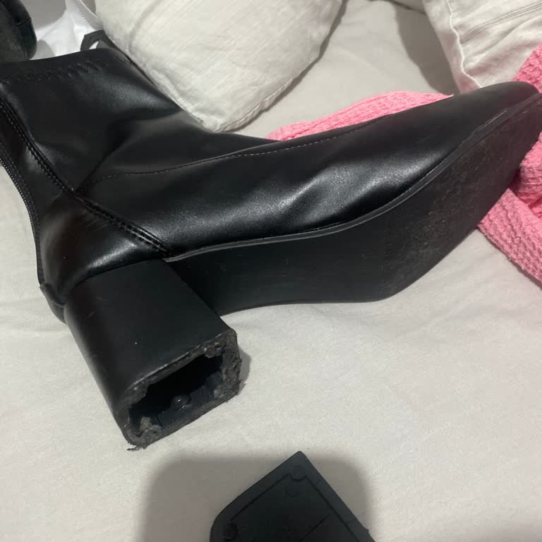 LCW Waikiki'den Aldığım Botun Topuğu İlk Giymede Çıktı