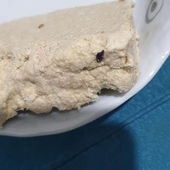 Tarım Kredi Market'ten Alınan Helvada Hijyen Skandalı