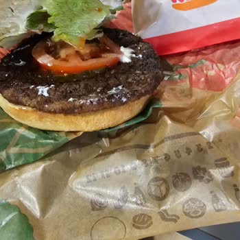 Burger King'de Hayal Kırıklığı: Soğumuş Ve Özensiz Servis