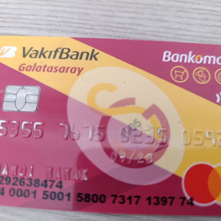 ATM'de Sıkışan Para Sorunu