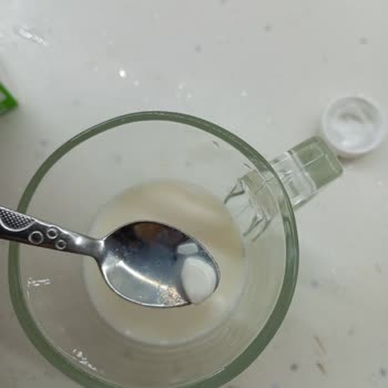 Son Kullanma Tarihi Geçmemiş Bozuk Süt Tehlikesi