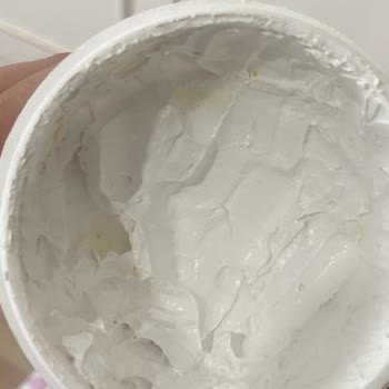 Yumurta Akı Maskesinde Beklenmedik Sararma Sorunu