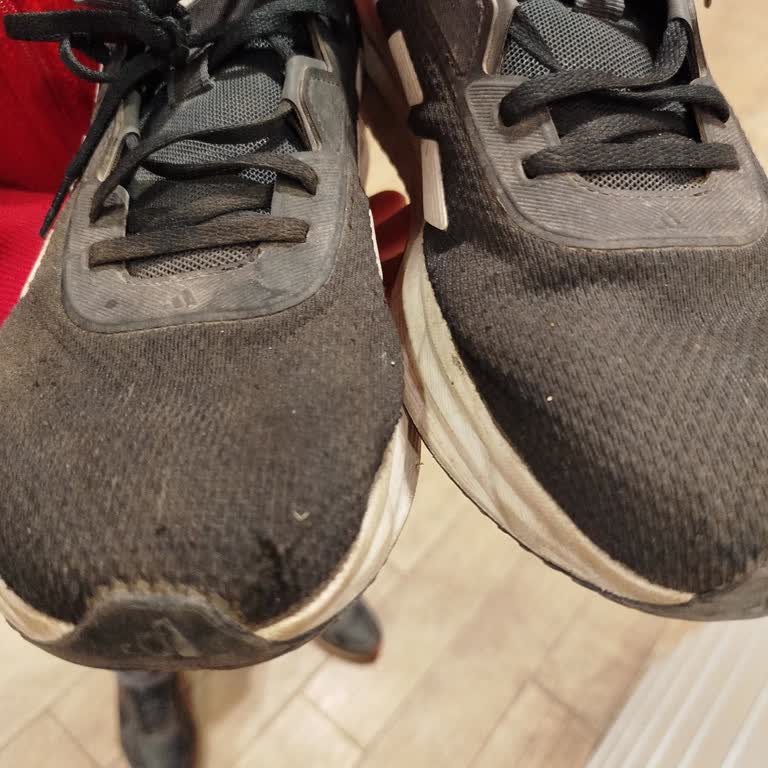 Adidas Ayakkabıda Kalite Sorunu Ve İade Talebi