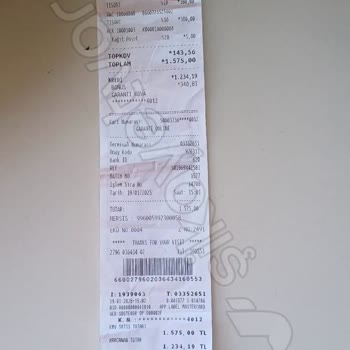 Stradivarius Mağazasında Fiyat Yanıltması Ve İlgisizlik