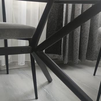 Ergül Mobilya'dan Aldığım Masa Eğiliyor