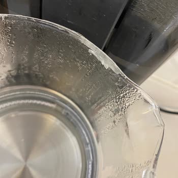 Homend Çaycı: Dayanıksız Malzeme Ve Kırılan Parçalar