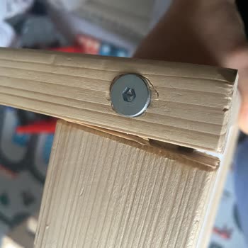 Ahşap Masa Sandalye Seti Hayal Kırıklığı