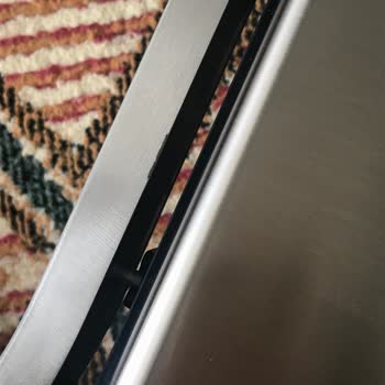 Teşhir Ürünü Ve Eksik Parçalarla Gelen Tost Makinesi