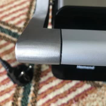 Teşhir Ürünü Ve Eksik Parçalarla Gelen Tost Makinesi