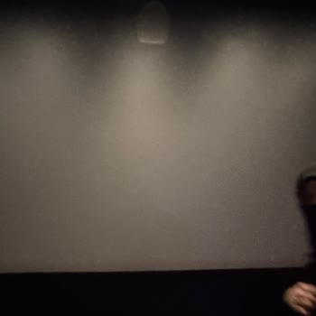 Yanlış Koltuk Seçimi Yüzünden Sinema Keyfi Kaçtı