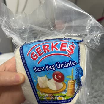Açıkgöz Süt Ürünleri Gerkeş Markalı Keş Peynirinden Çıkan Kıl