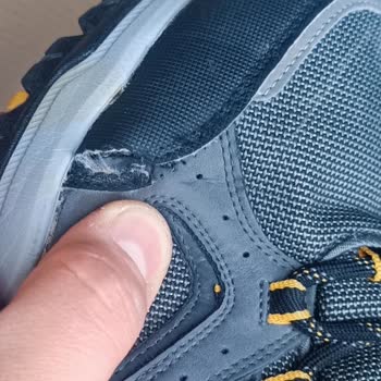 6000 Liralık Skechers Botlar 45 Günde Yırtıldı