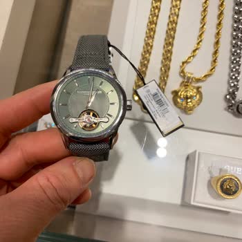 Raymond Weil Saatte Sürekli Zaman Sorunu
