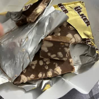 Küflü Çikolata Şoku: Ülker'den Sağlık Riski