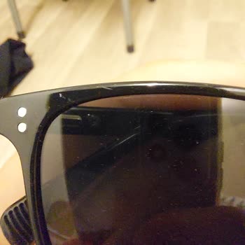 Çabuk Çizilen Gözlük Çerçevesi Sorunu