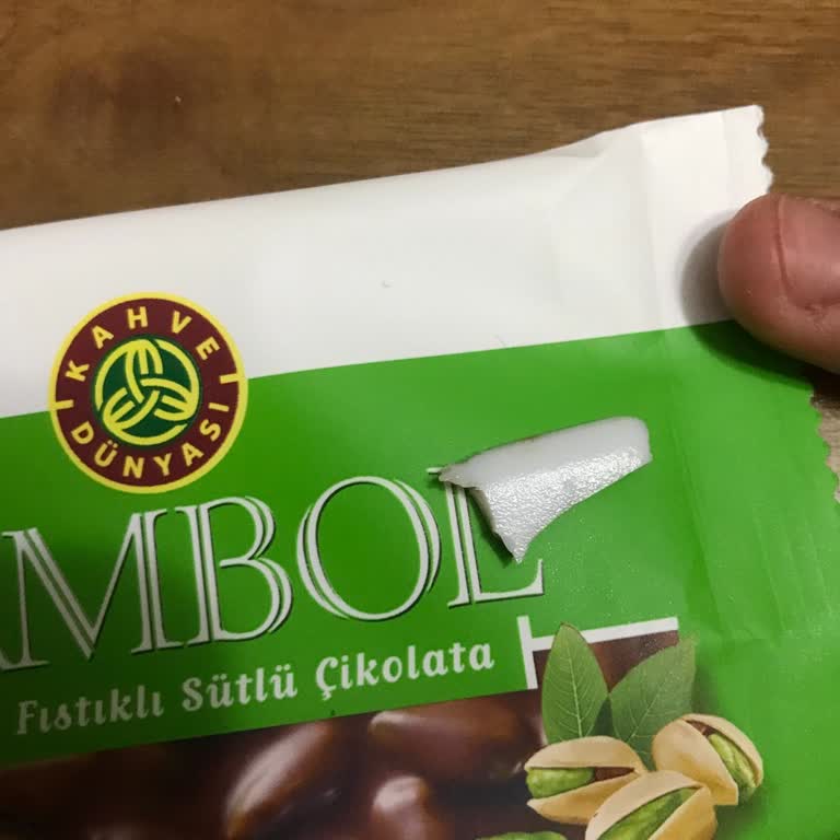 Çikolatadan Çıkan Plastik Parça Şoku