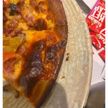 Yanmış Yemekler Ve İlgisiz Servis: Eskiden Güler Yüzlüydünüz!