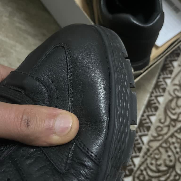 Yeni Alınan Ayakkabıda Açılma Sorunu